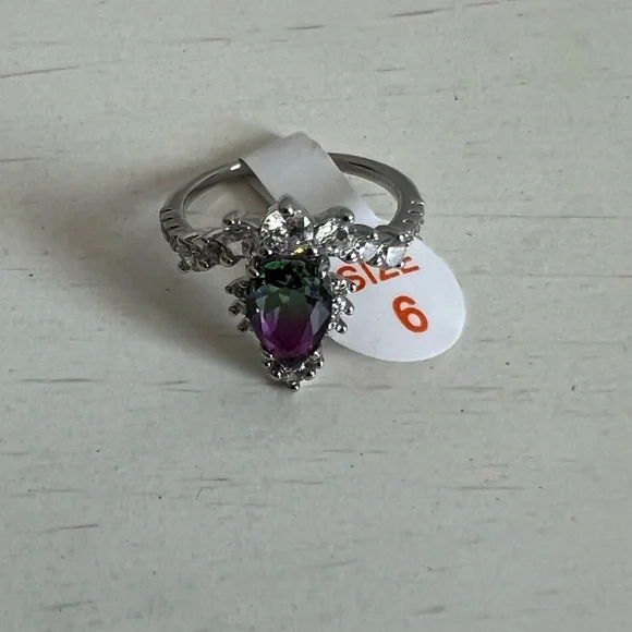 A Beautiful Surprise| Ring Bomb - Picture 3 of 4